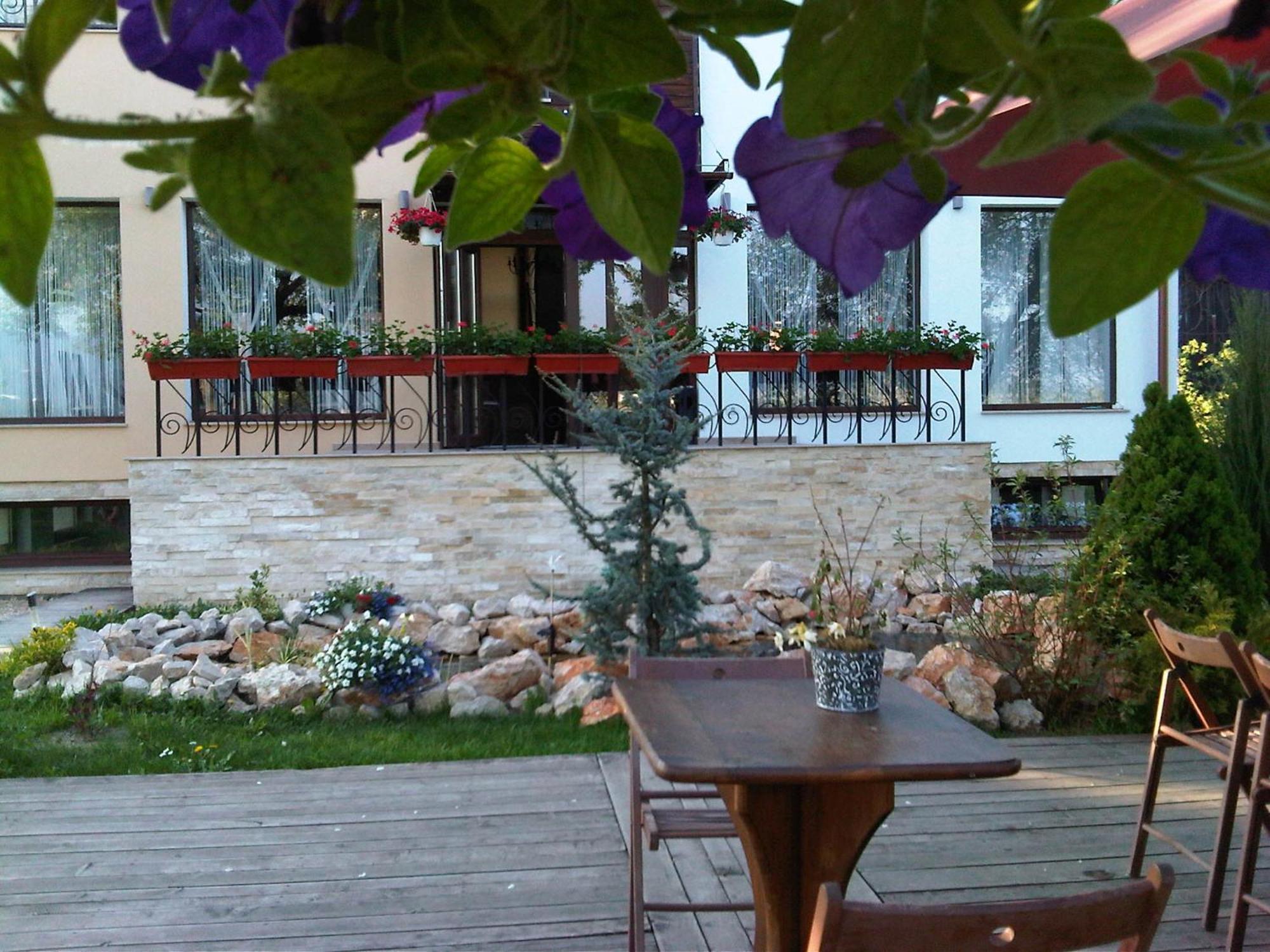 Hotel Stupina Braşov Esterno foto