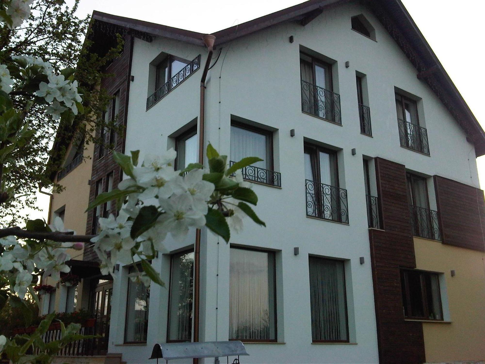Hotel Stupina Braşov Esterno foto